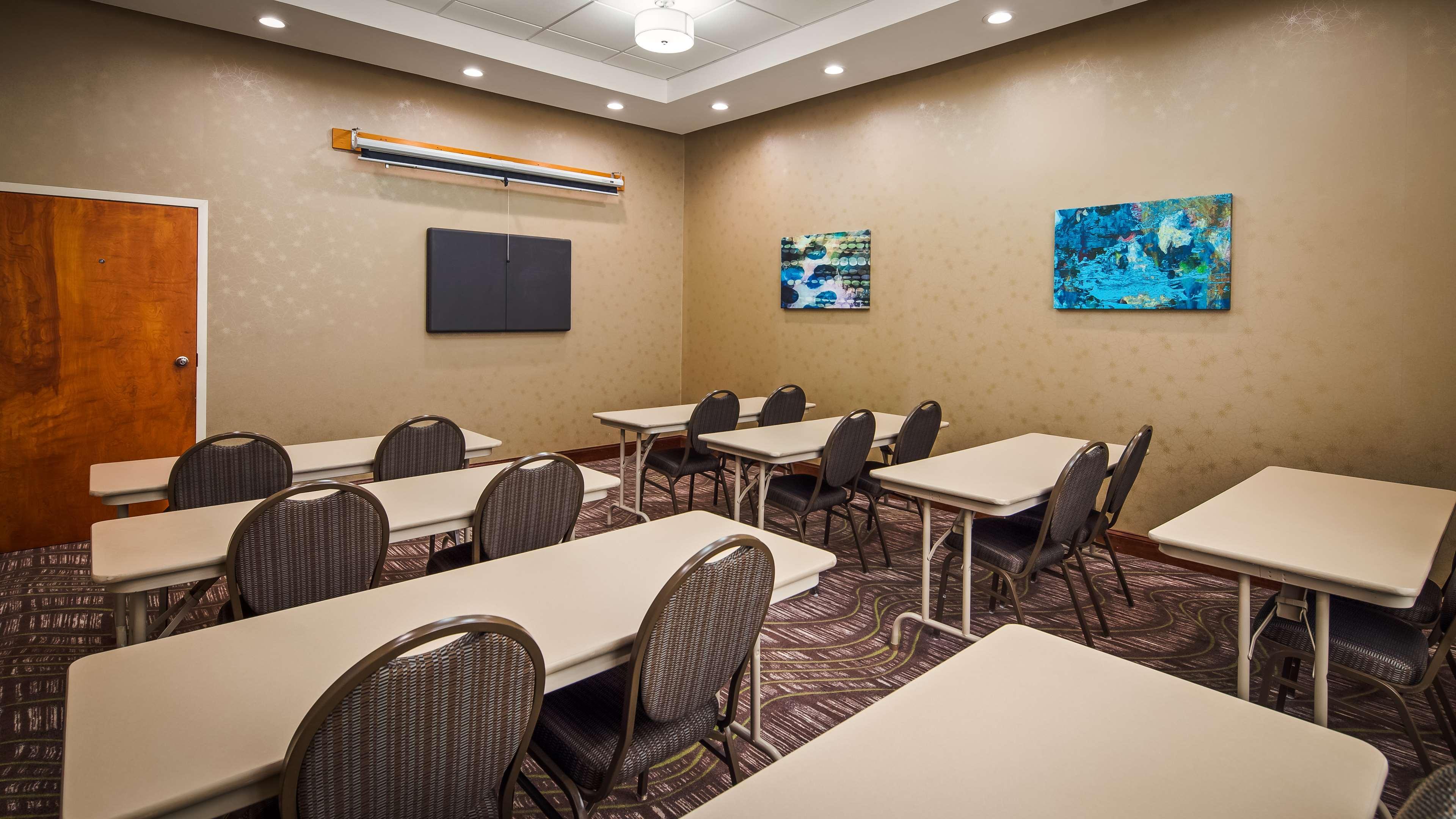 Best Western Inn & Suites Монро Екстер'єр фото