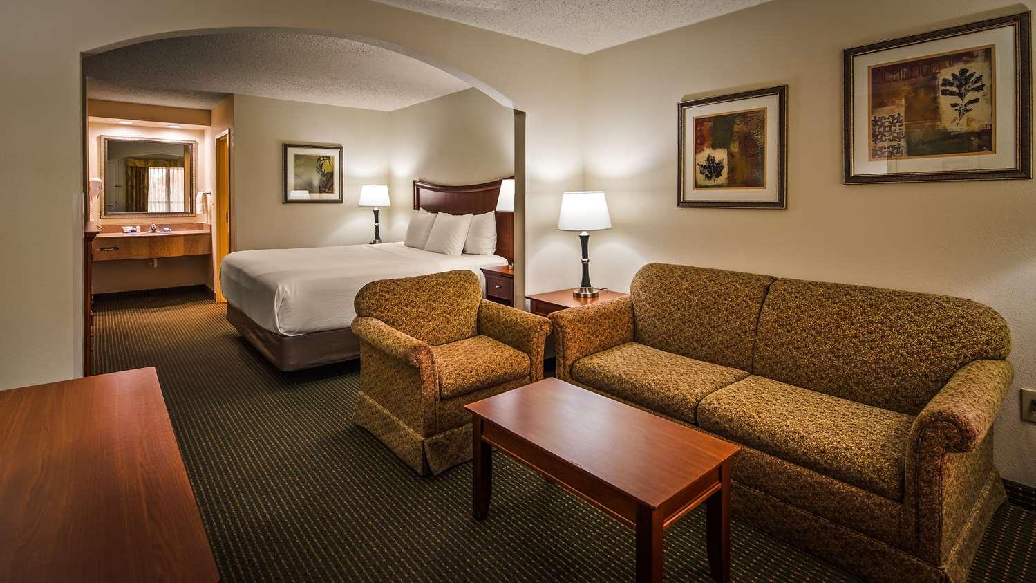 Best Western Inn & Suites Монро Екстер'єр фото