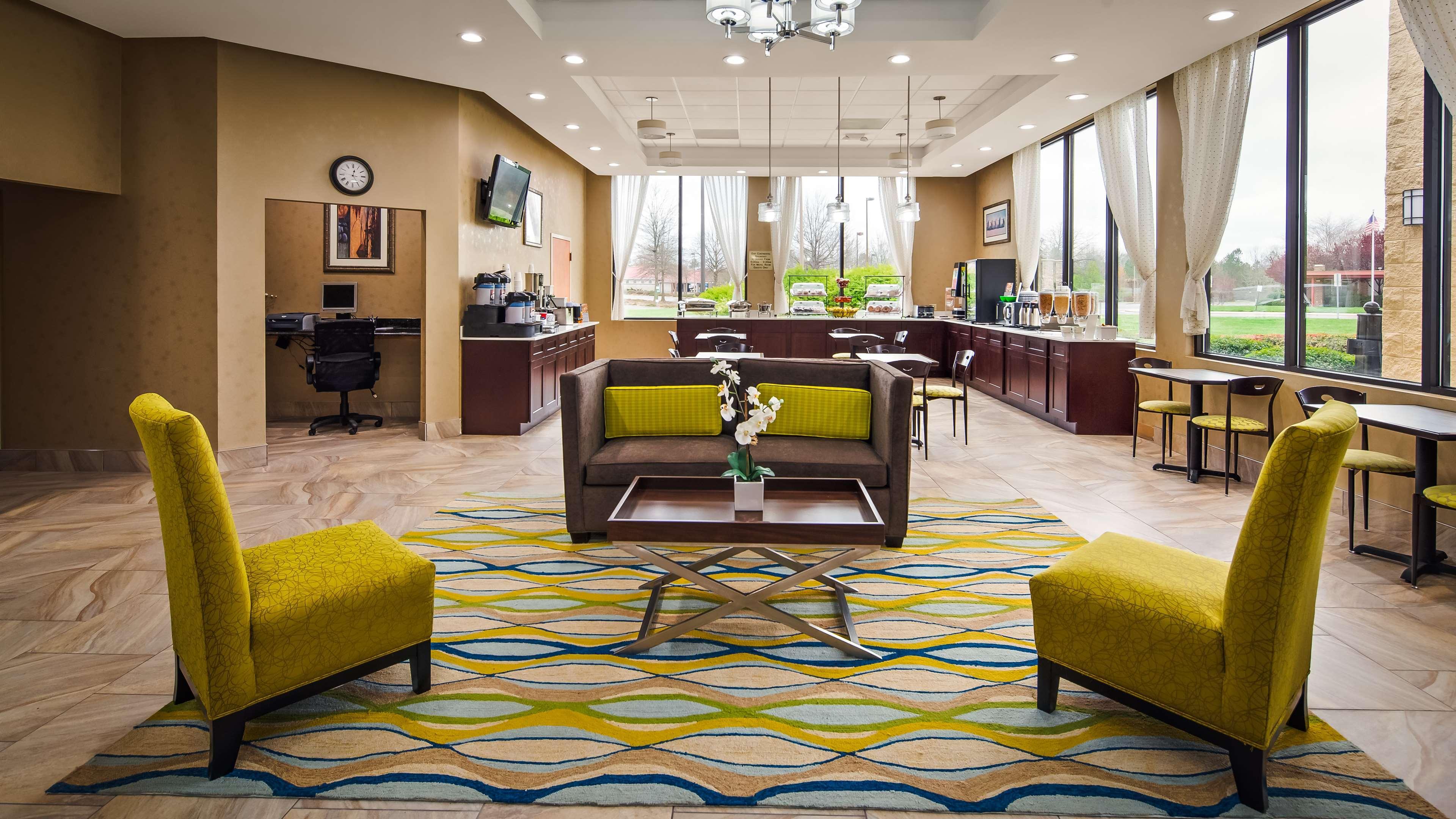 Best Western Inn & Suites Монро Екстер'єр фото