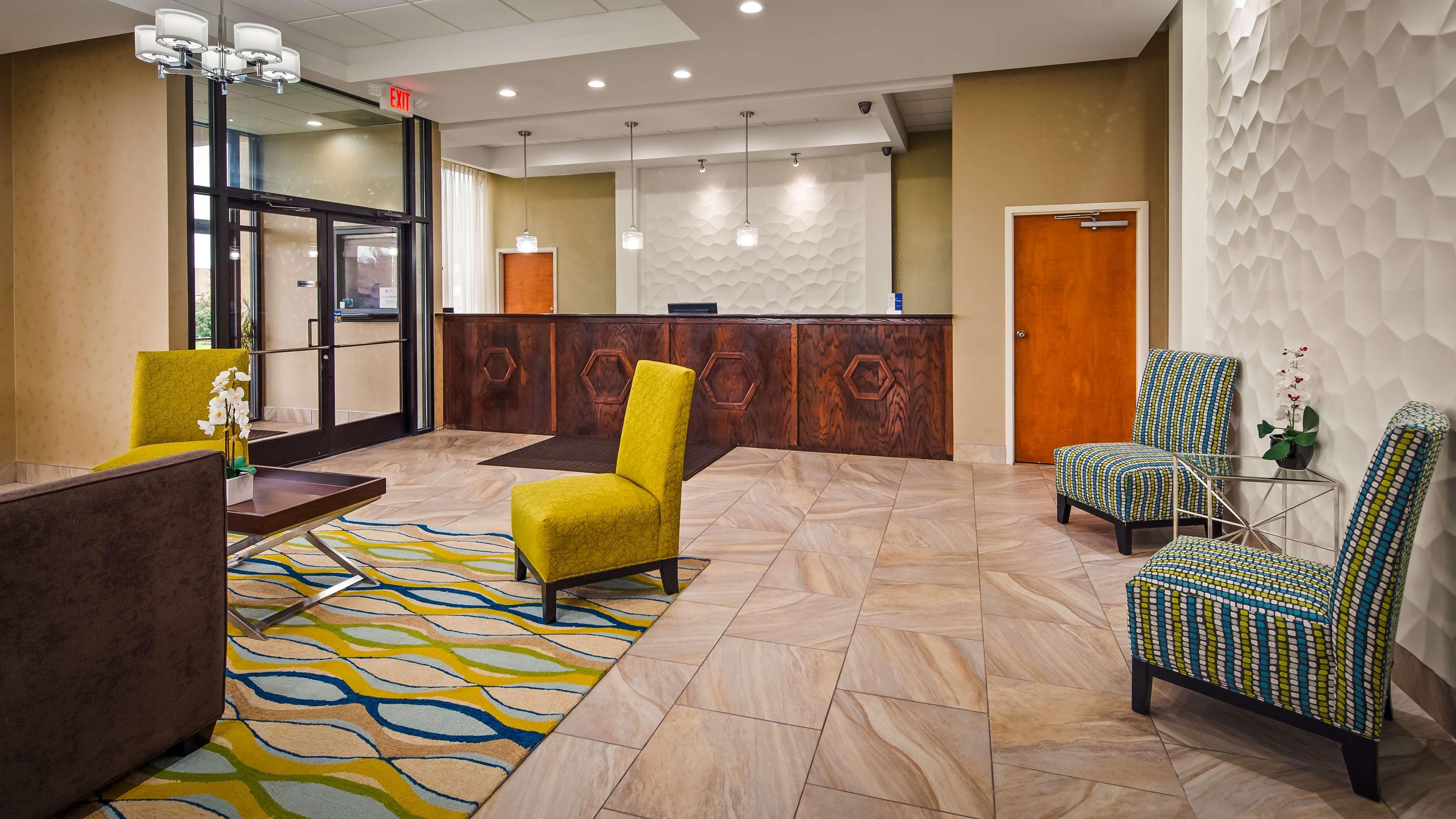 Best Western Inn & Suites Монро Екстер'єр фото