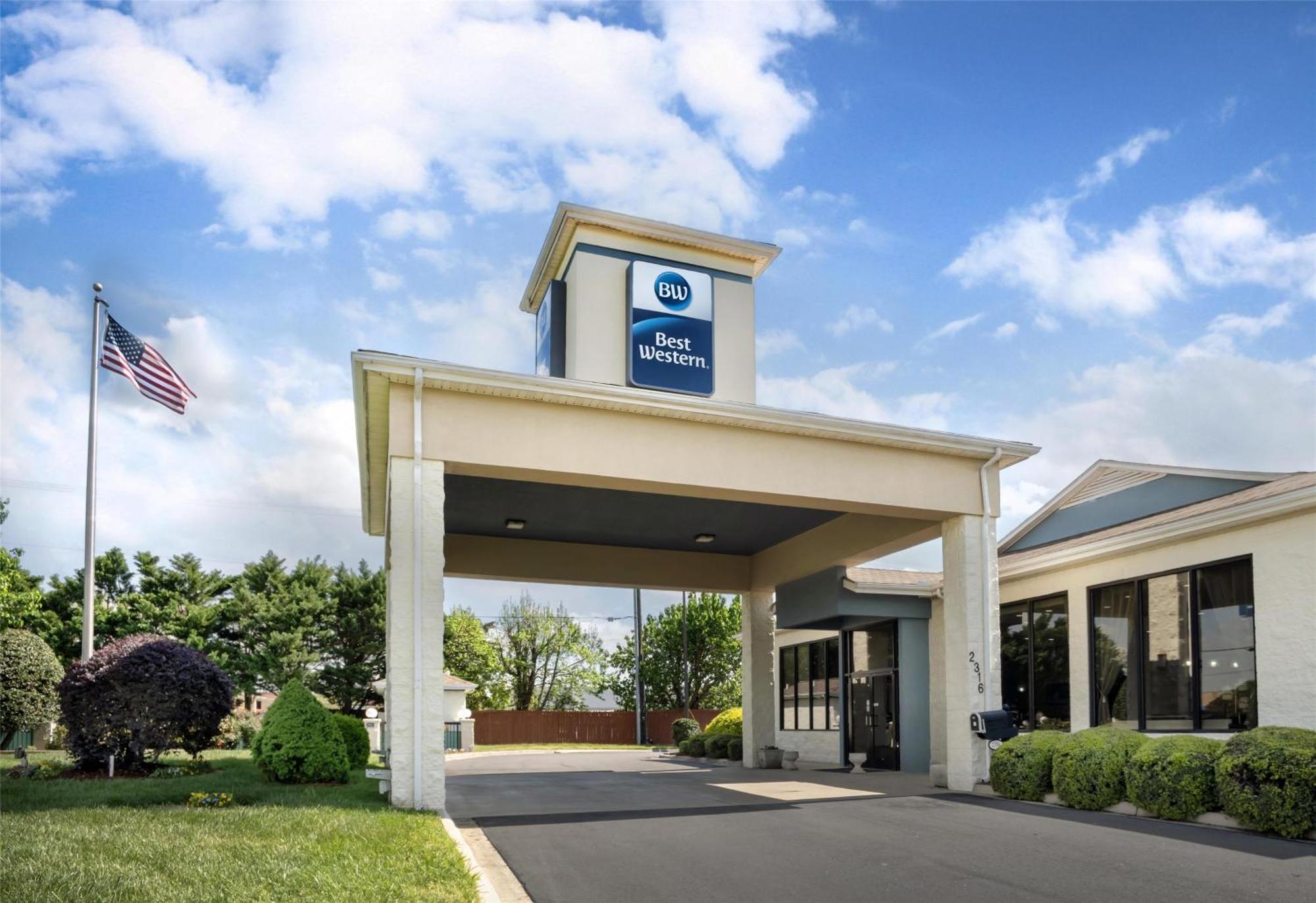 Best Western Inn & Suites Монро Екстер'єр фото