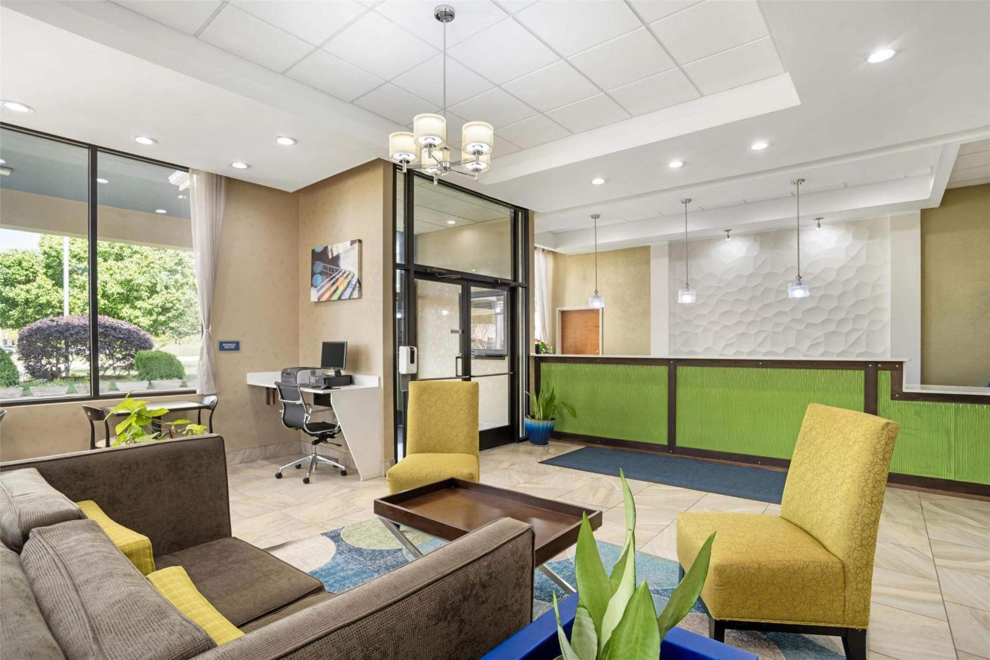 Best Western Inn & Suites Монро Екстер'єр фото