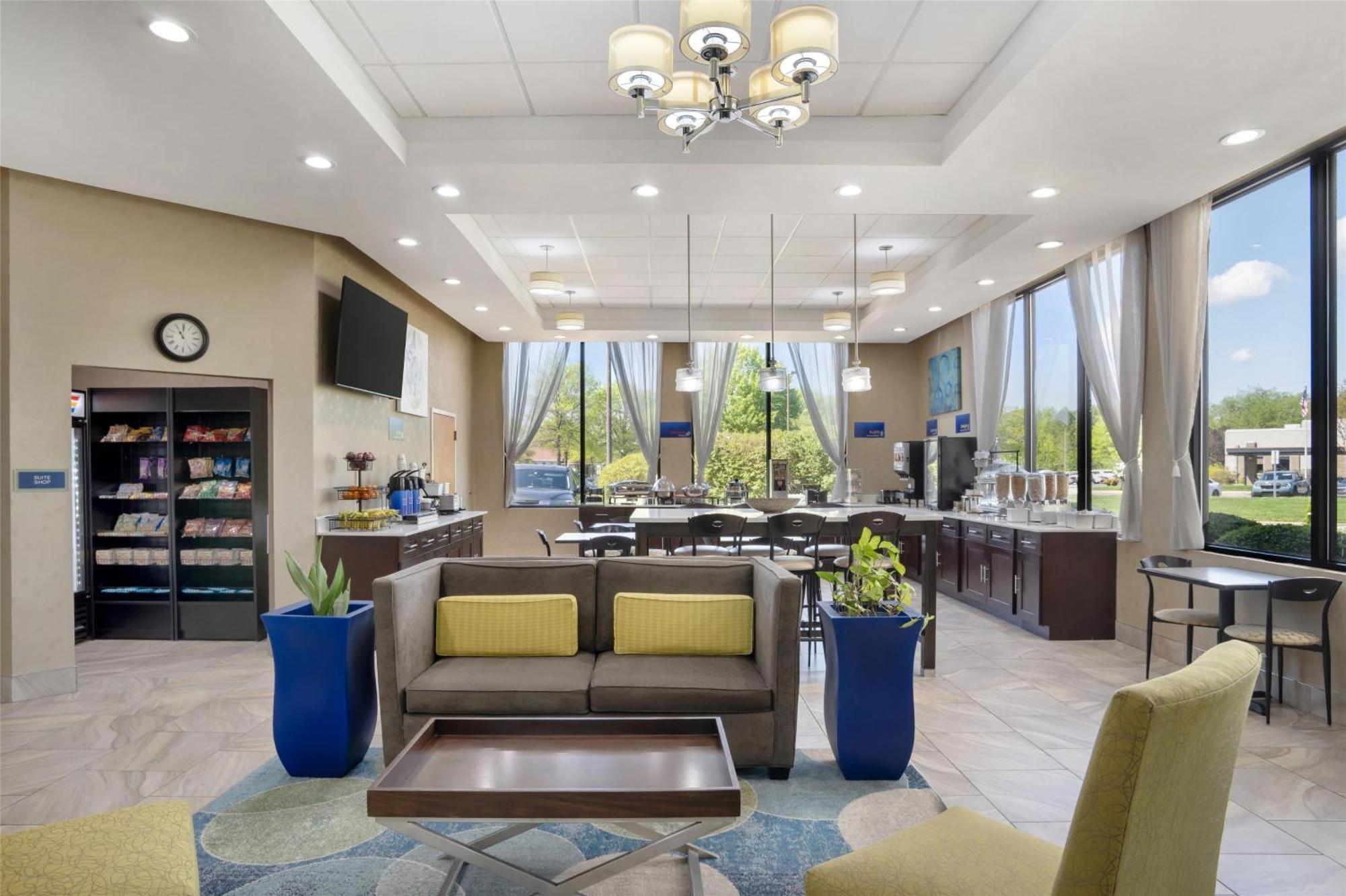 Best Western Inn & Suites Монро Екстер'єр фото
